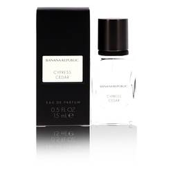 Banana Republic Cypress Cedar Perfume by Banana Republic 0.5 oz Eau De Parfum Spray (Unisex)